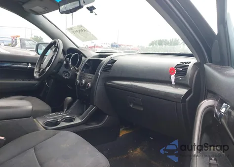 2012 Kia Sorento Lx z USA, uszkodzony, nr VIN 5XYKTCA65CG264754